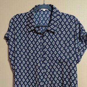 Pleione Large blue and white short sleeve bouse